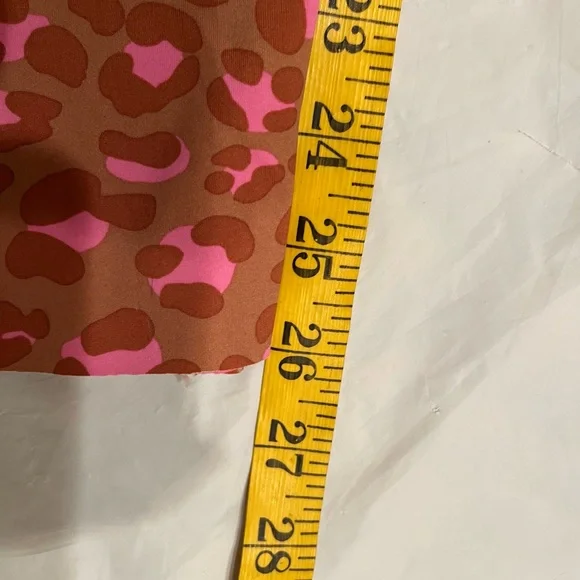 Aerie Offline Legging size medium. Tan with pink animal print Canyon Creek print - Picture 7 of 12